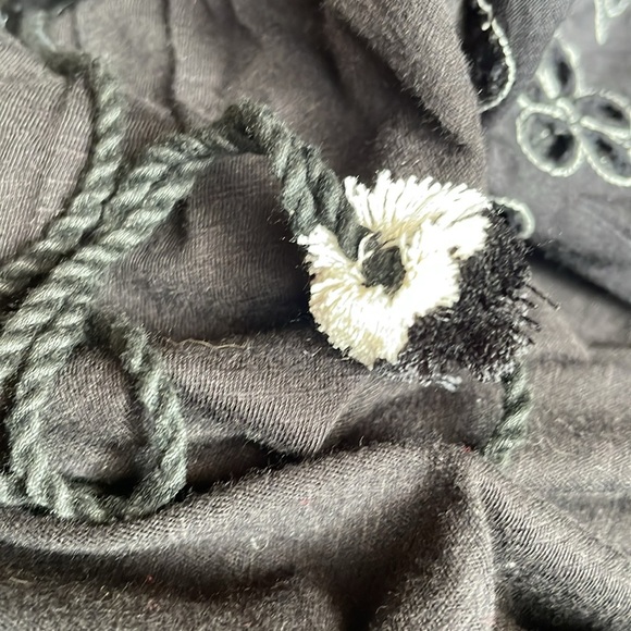 Lucky Brand Cut Out Peasant Top Size Small - Picture 4 of 6